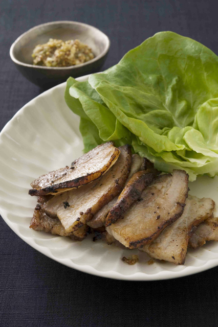 豚肉のメープル甘辛オーブン焼き・サラダ菜巻き